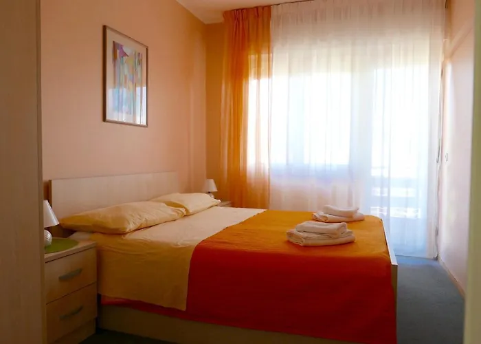 With A Parking Space - 7831 *